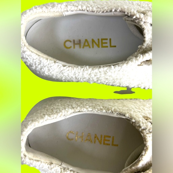 CHANEL 2024 SS CASUAL STYLE PLAIN LOGO LOW-TOP SNEAKERS - Picture 7 of 14